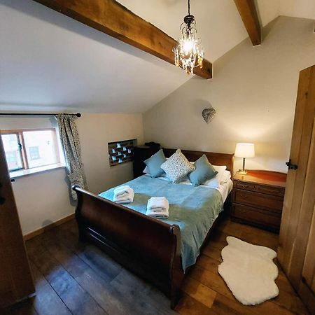 فيلا The Old Mill Barn With Hot Tub And Private Use Of Heated Pool يرل المظهر الخارجي الصورة