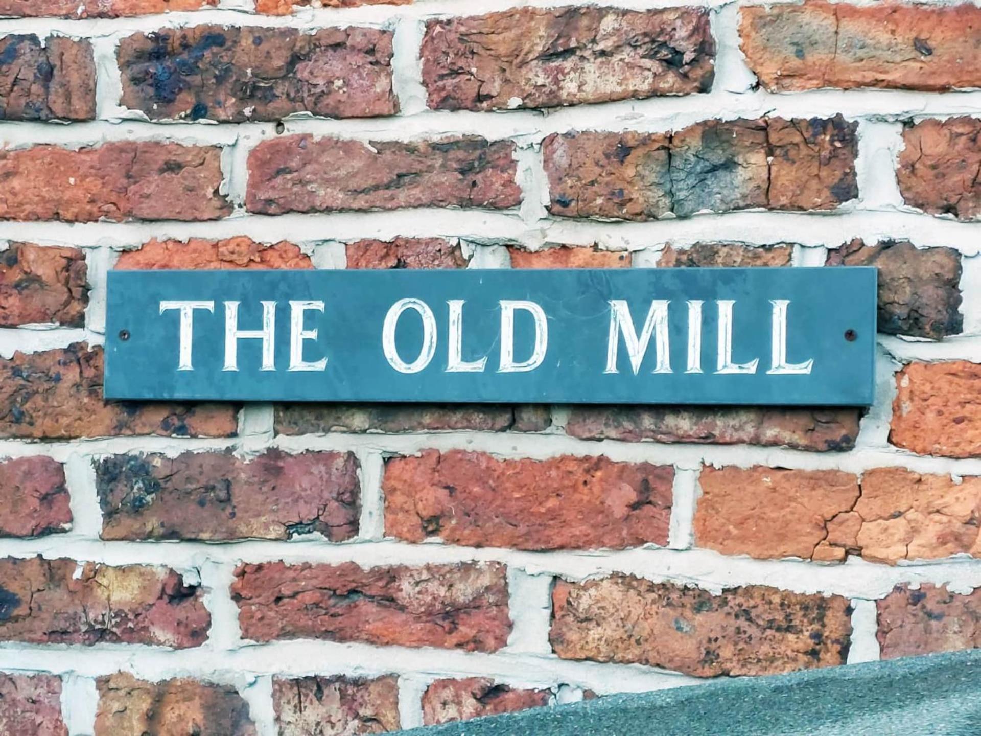 فيلا The Old Mill Barn With Hot Tub And Private Use Of Heated Pool يرل المظهر الخارجي الصورة